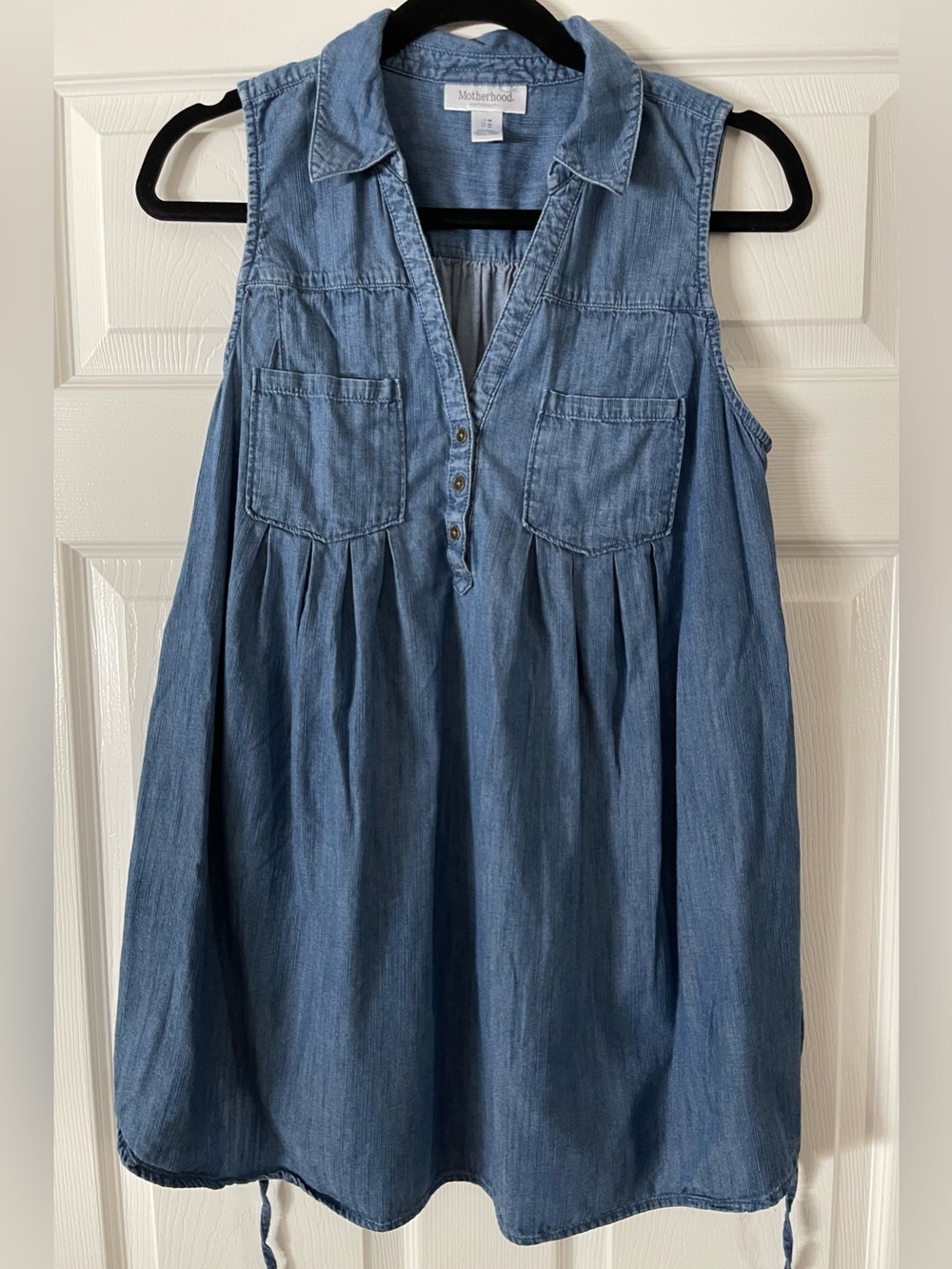 Motherhood Maternity Sleeveless Lightweight Blue Denim Pleated Too Sz. M